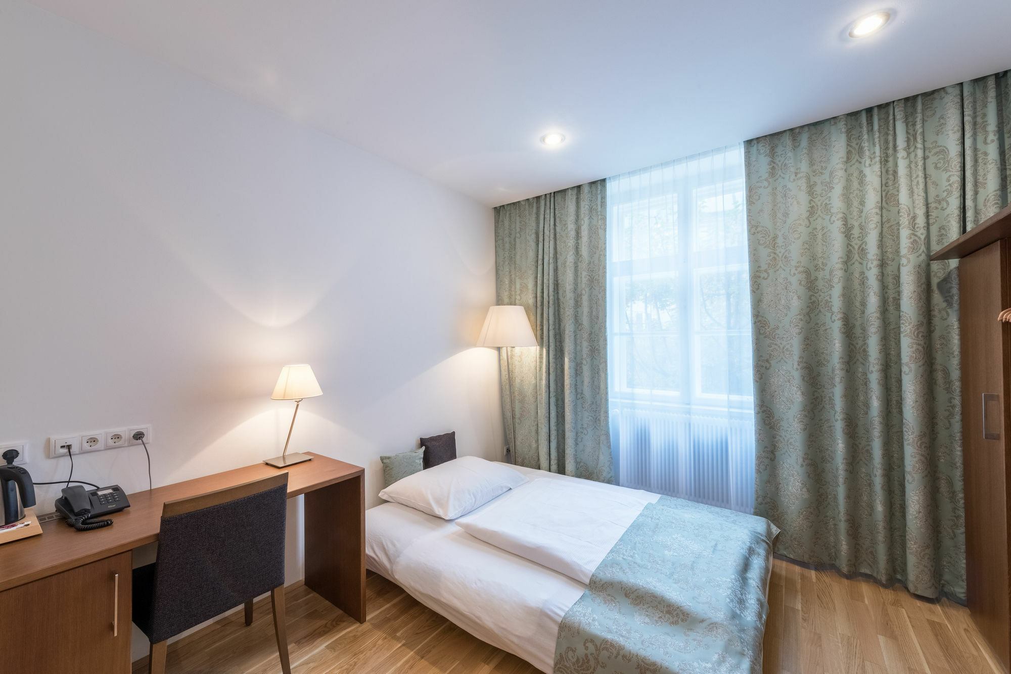 Benediktushaus Im Schottenstift Gasthof 3*