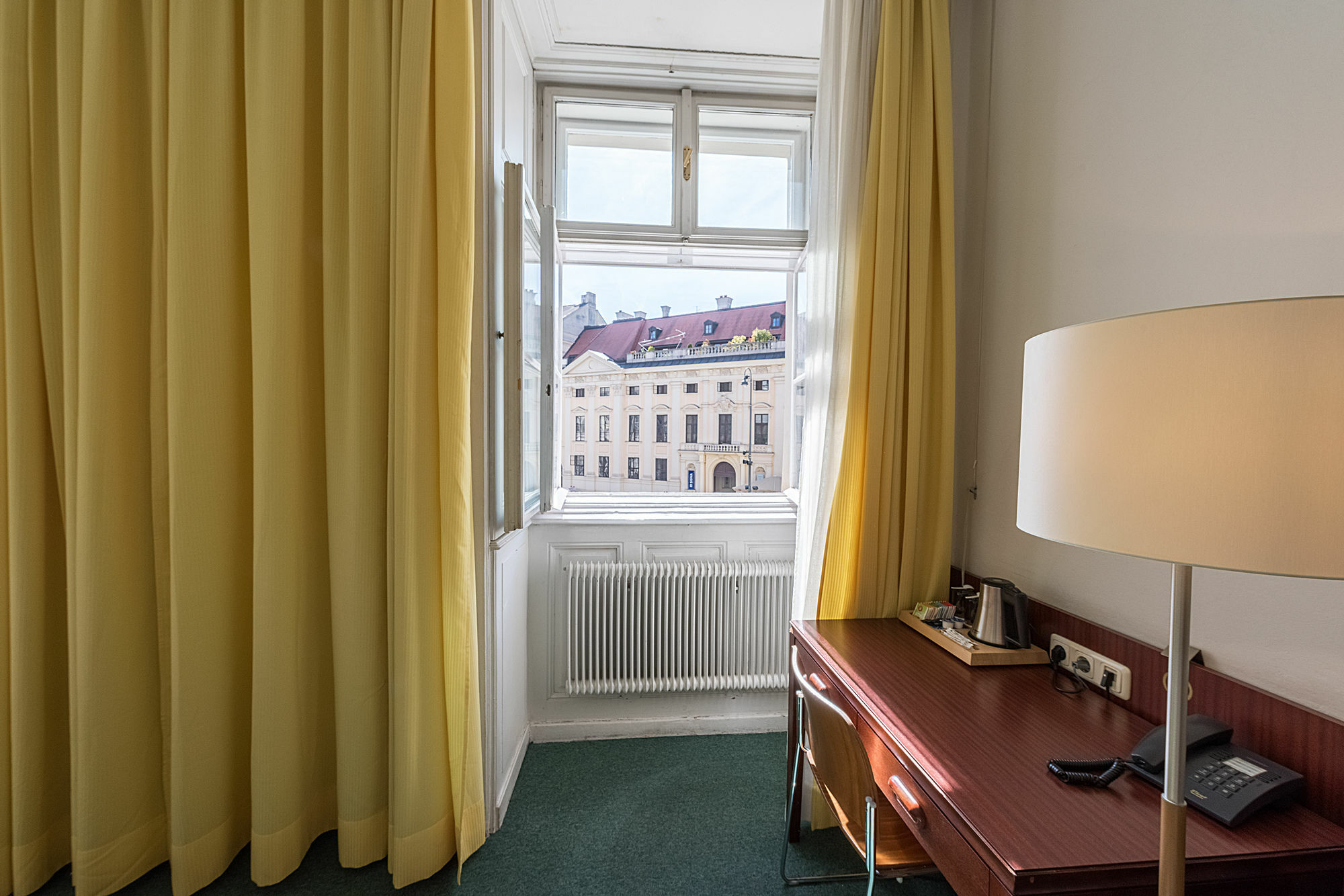 Benediktushaus Im Schottenstift 3* Wien